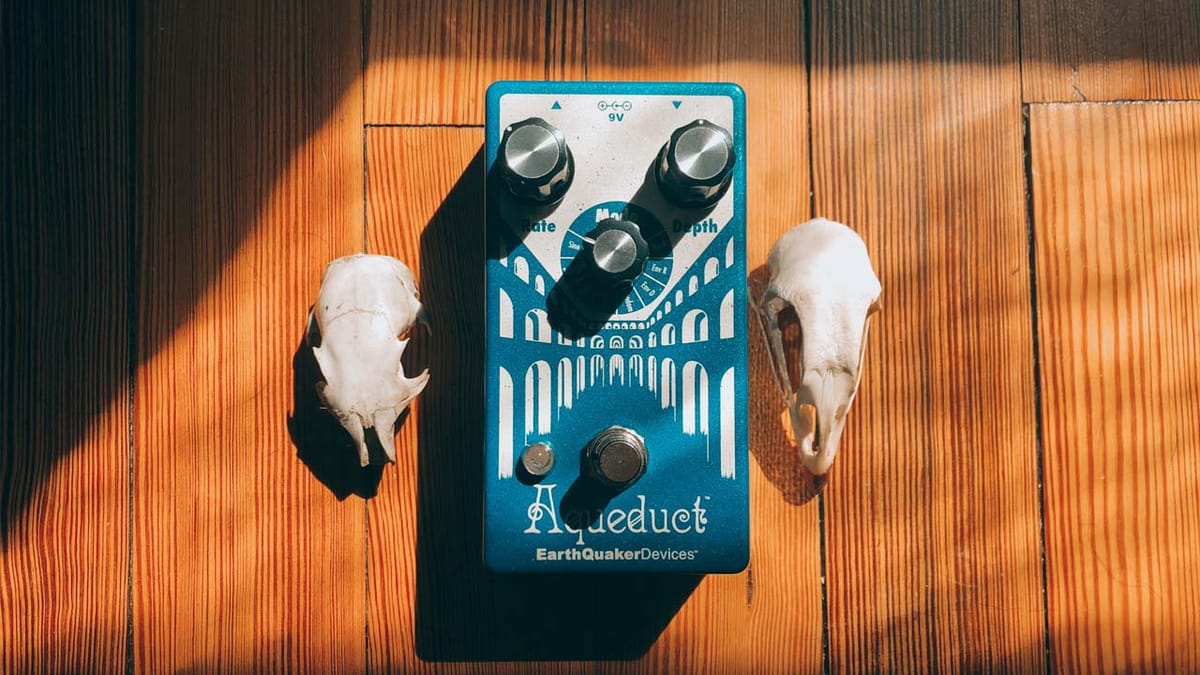 Earthquaker Aqueduct Vibrato